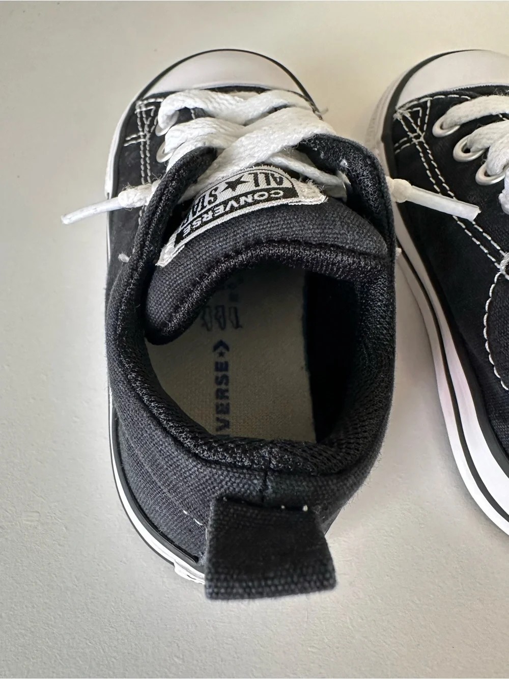 Converse Kids Black Low Top Sneakers Size 6